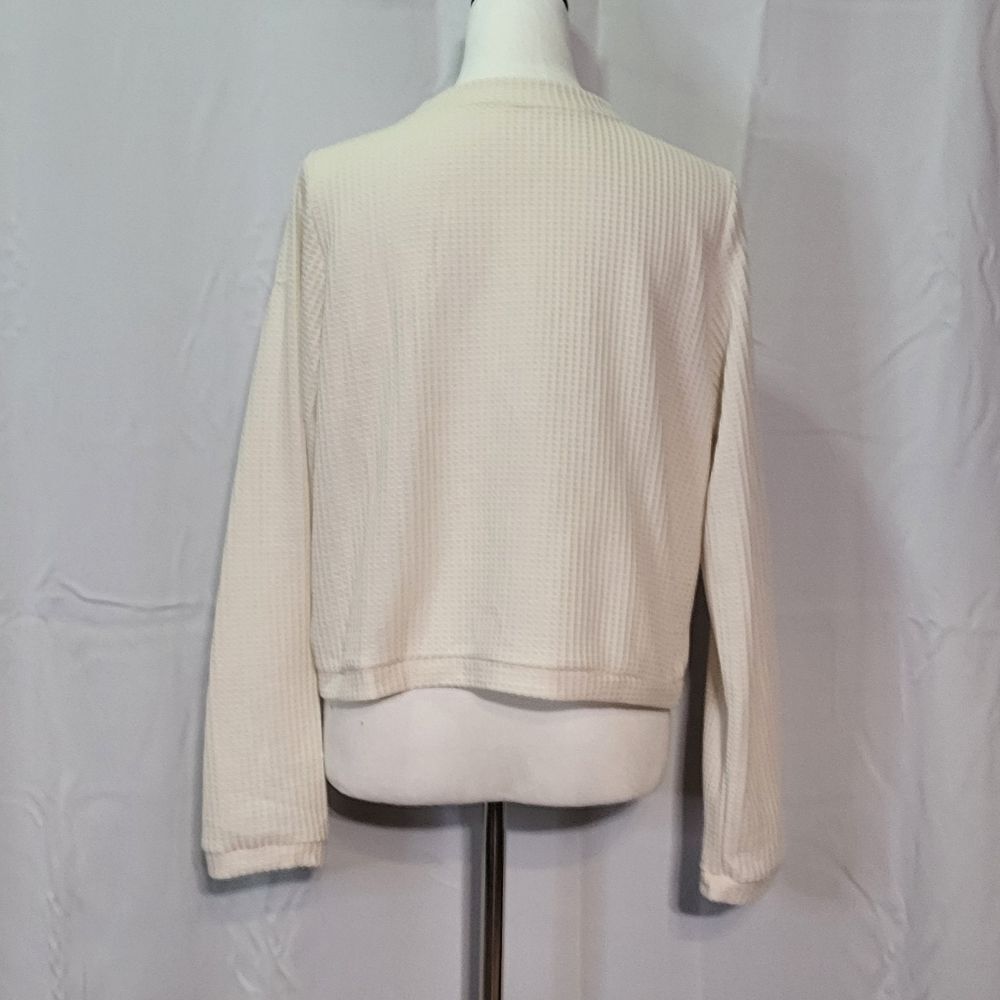 Dazy SHEIN Women's Cream Button Front Long Sleeve Knit Top Size Medium ๐ - Picture 11 of 12
